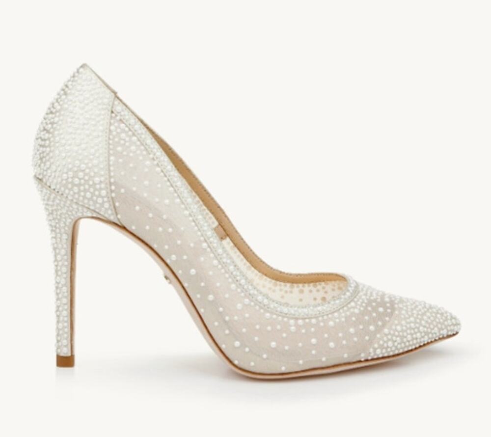 Badgley Mischka Weslee III Princess Pump Sz 9.5 NWOB Pearl Embellishments Bride